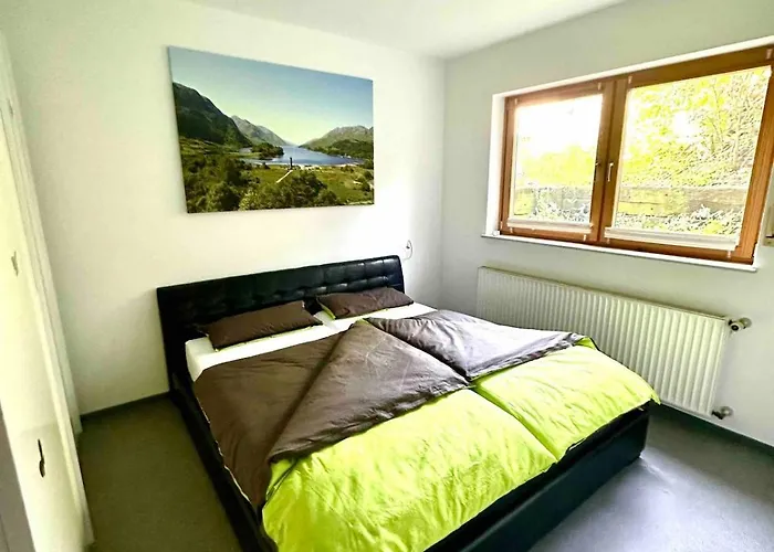 Apartment Underground - Modern